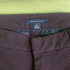 Tommy Hilfiger Cropped Pants. Size 00.